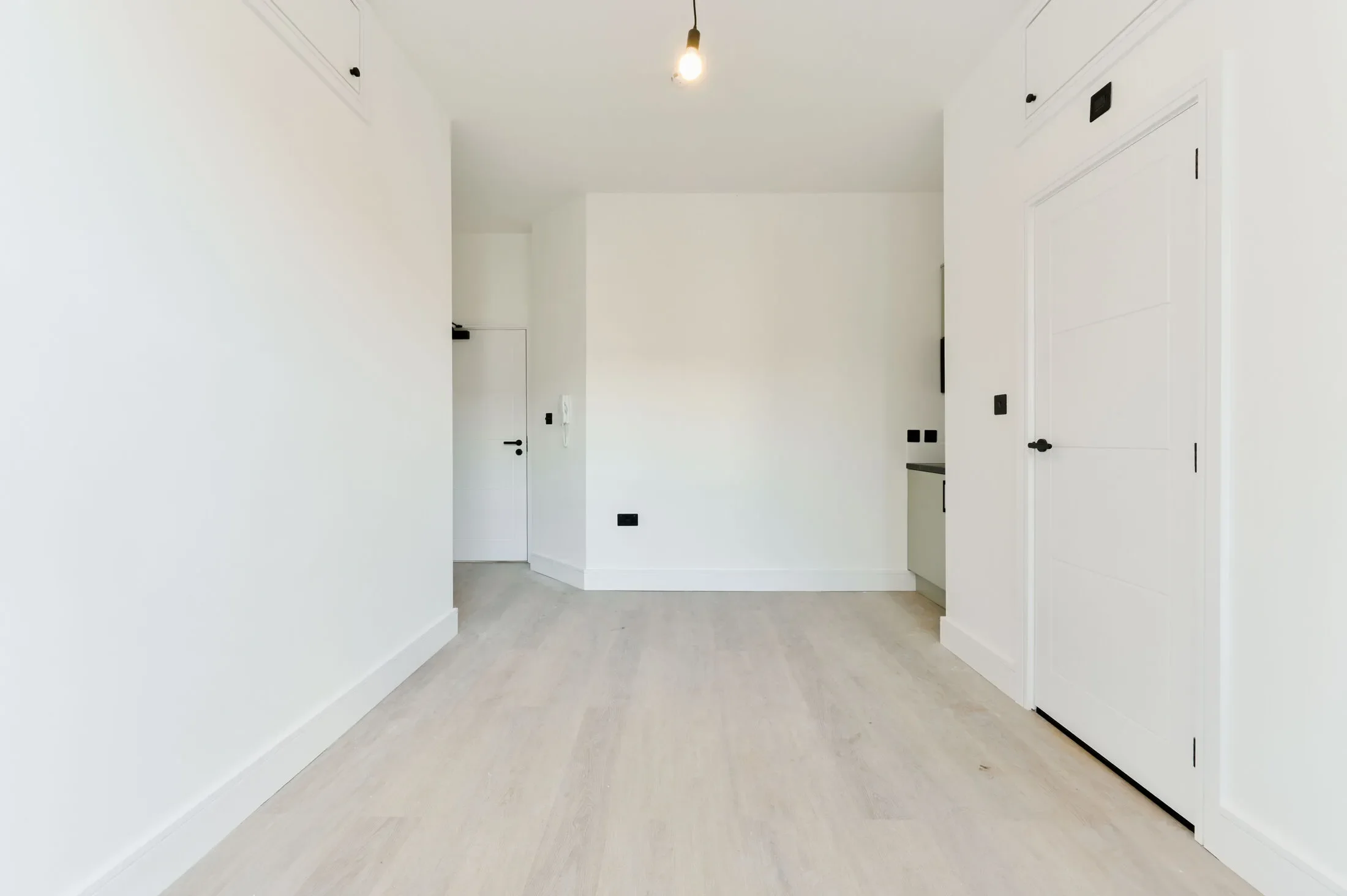 Flat Montpelier Road in Greater London