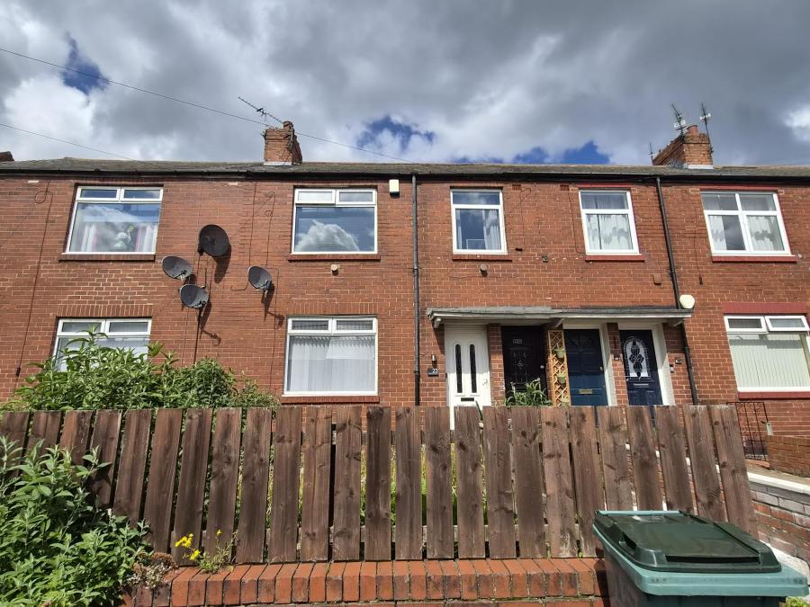 Flat Chatsworth Gardens in Newcastle upon Tyne