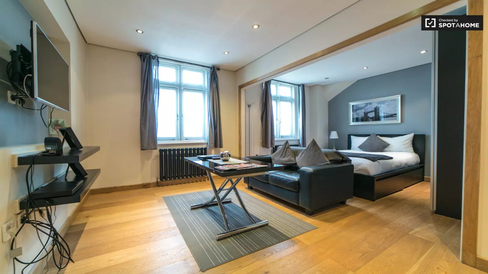 Flat Pilgrim Street in City of London