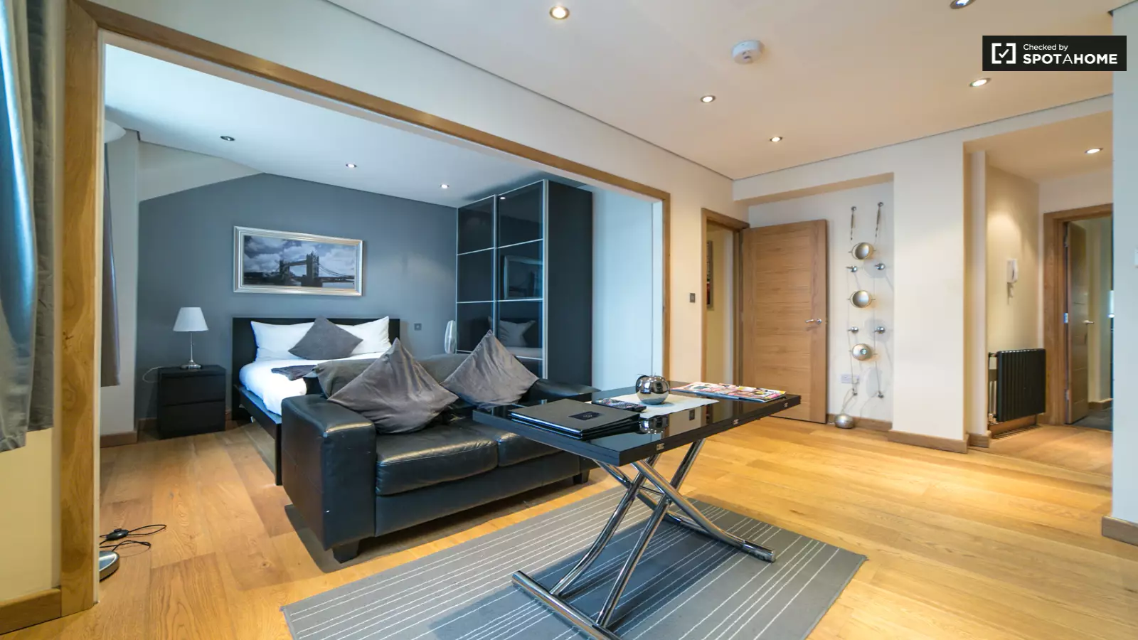 Flat Pilgrim Street in City of London