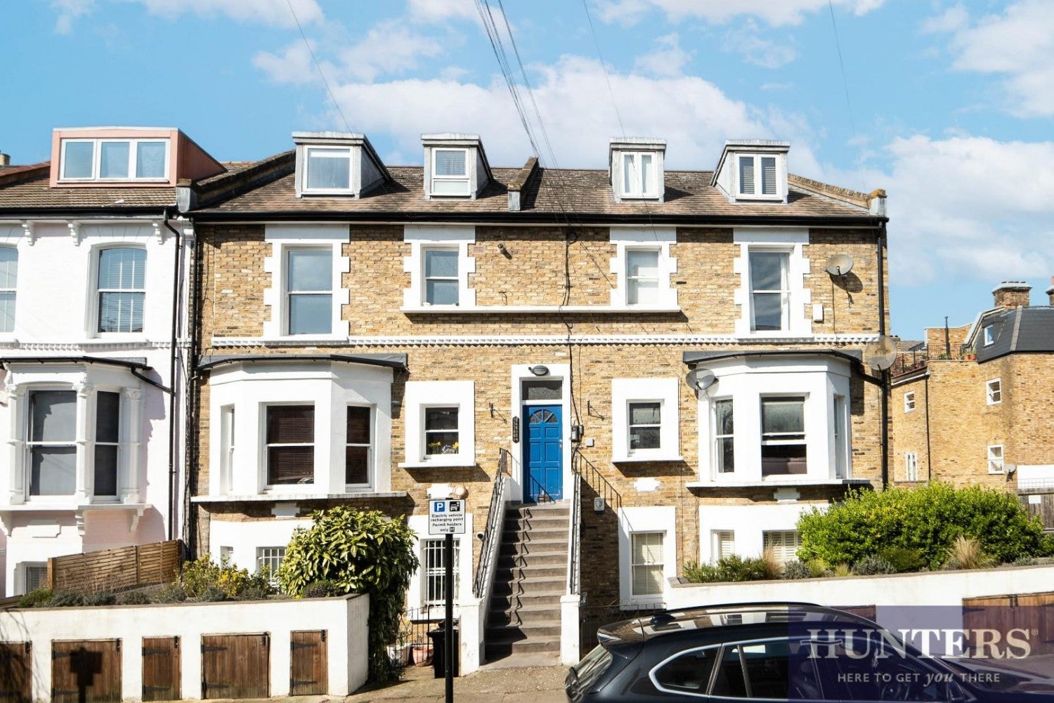 Flat Springdale Road in Greater London