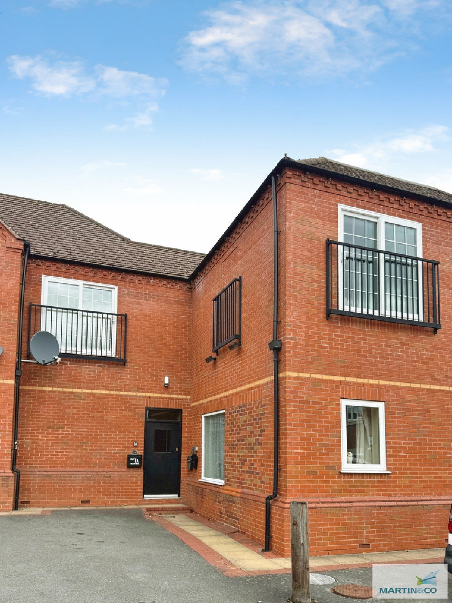 Flat Brookes Close in Stratford-on-Avon