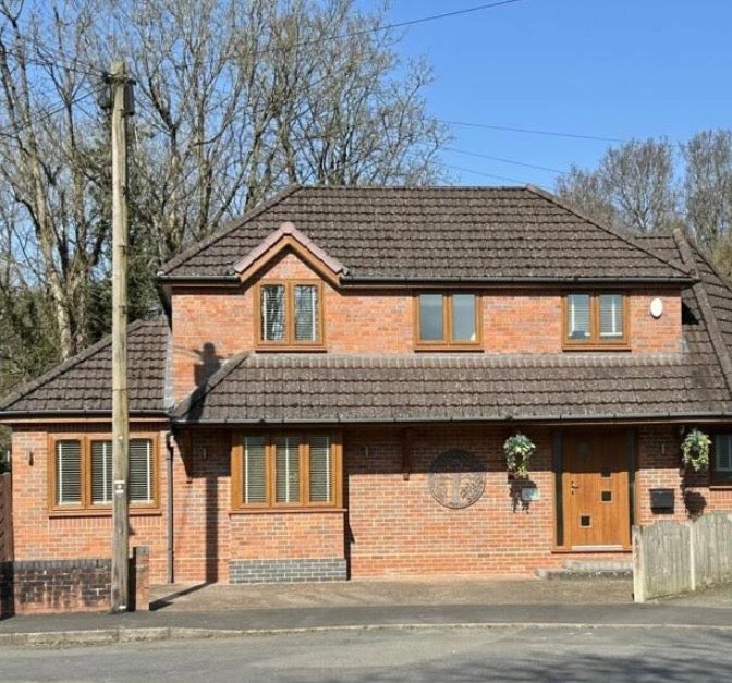 House Lutley Lane in Dudley