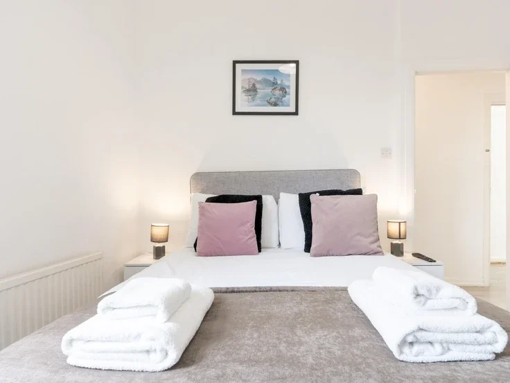Flat Pleasant Road in Southend-on-Sea