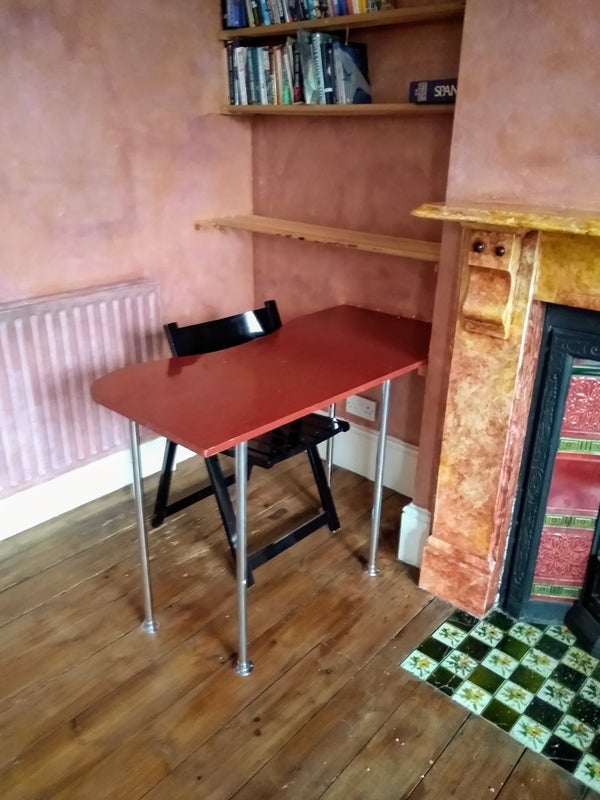 Room Hurst Road in Greater London