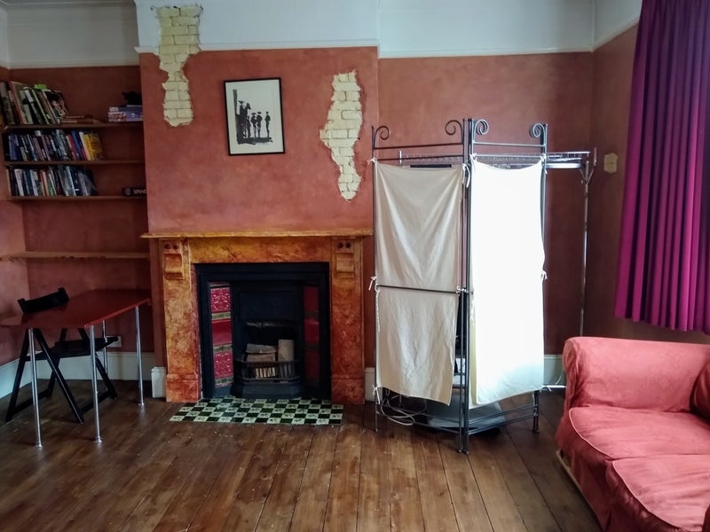 Room Hurst Road in Greater London