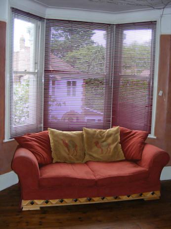Room Hurst Road in Greater London
