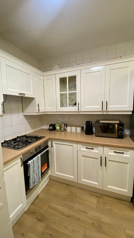Room Worsopp Drive in Greater London