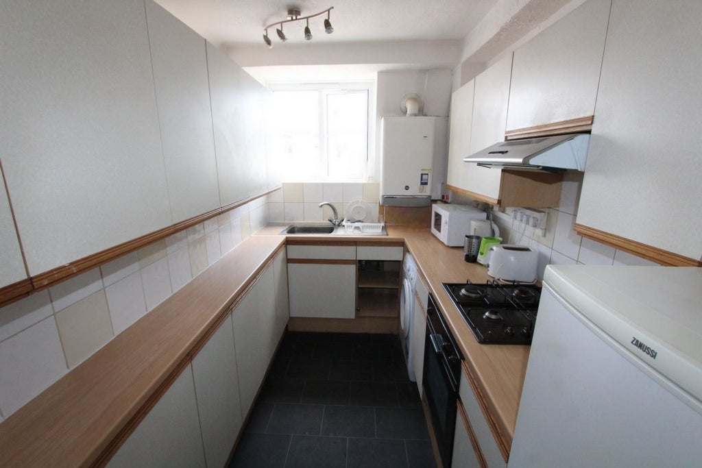 Room Globe Road in Greater London