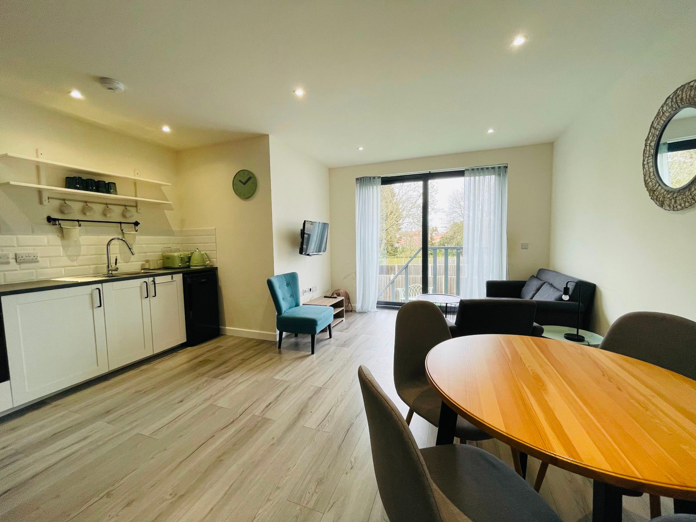 Flat Hendon Way in Greater London