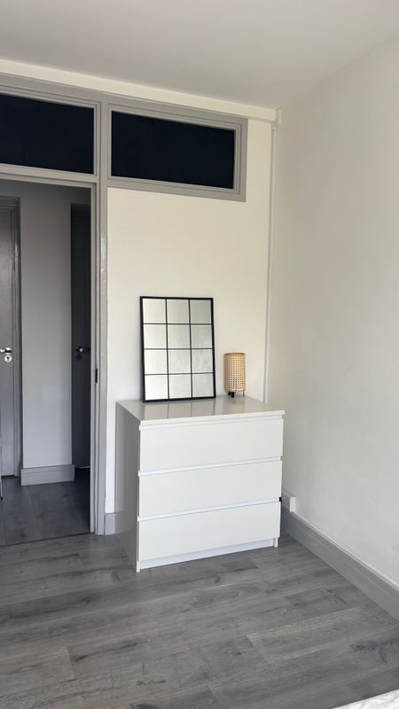 Room Montclare Street in Greater London