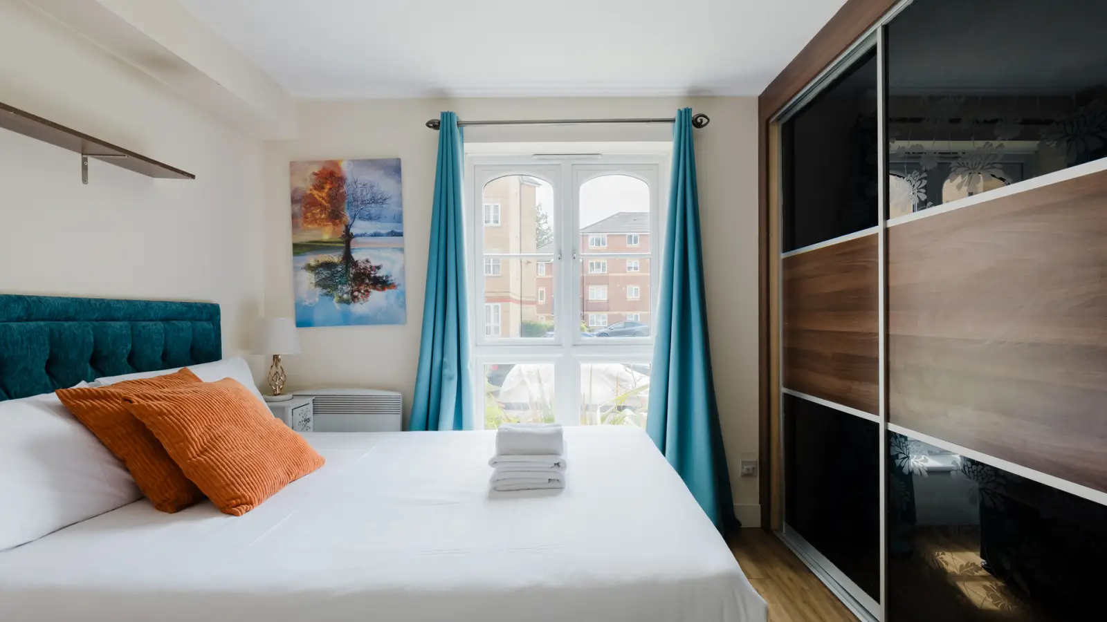 Flat Wheat Sheaf Close in Greater London