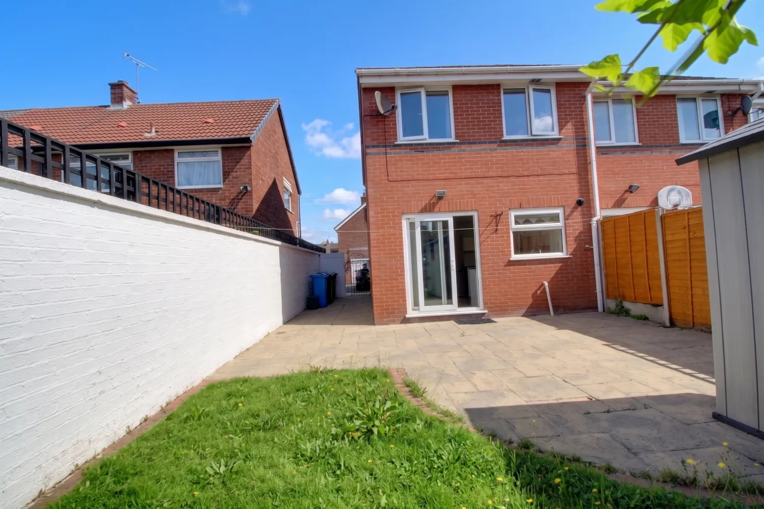 House Antons Close in Halewood