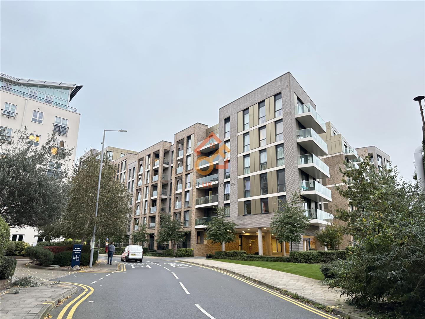 Flat Sury Basin in Greater London