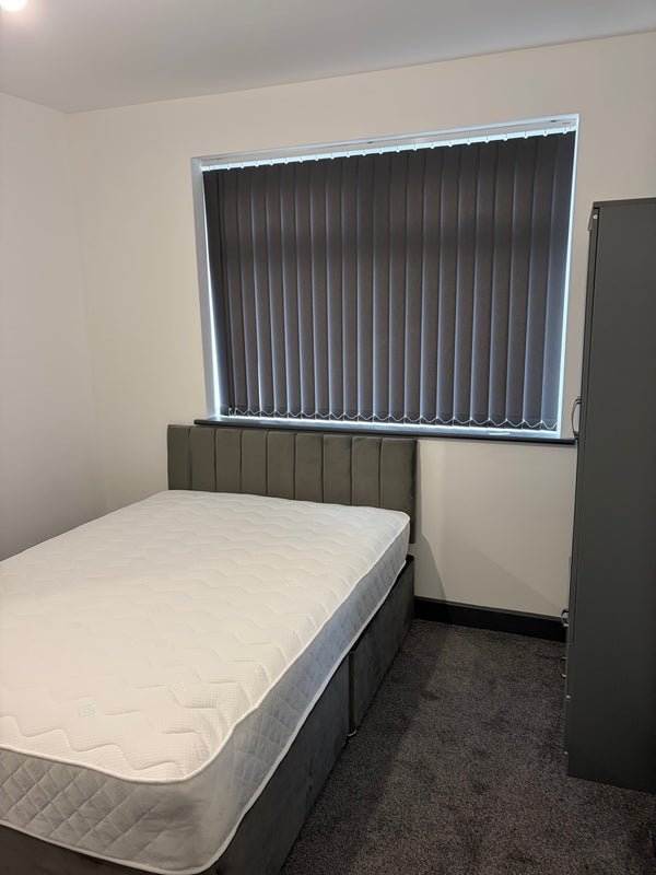 Room Amington Road in Tamworth