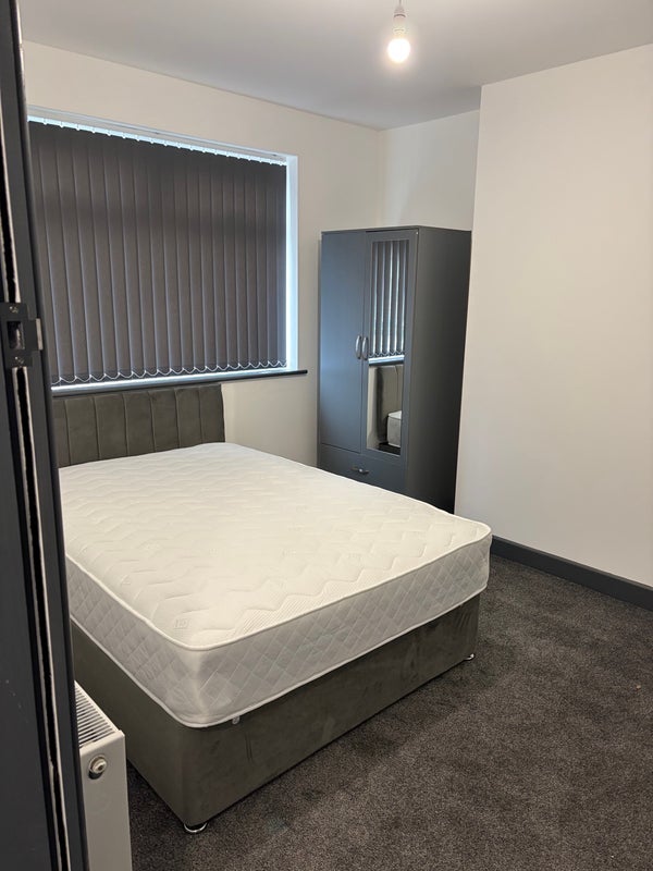 Room Amington Road in Tamworth