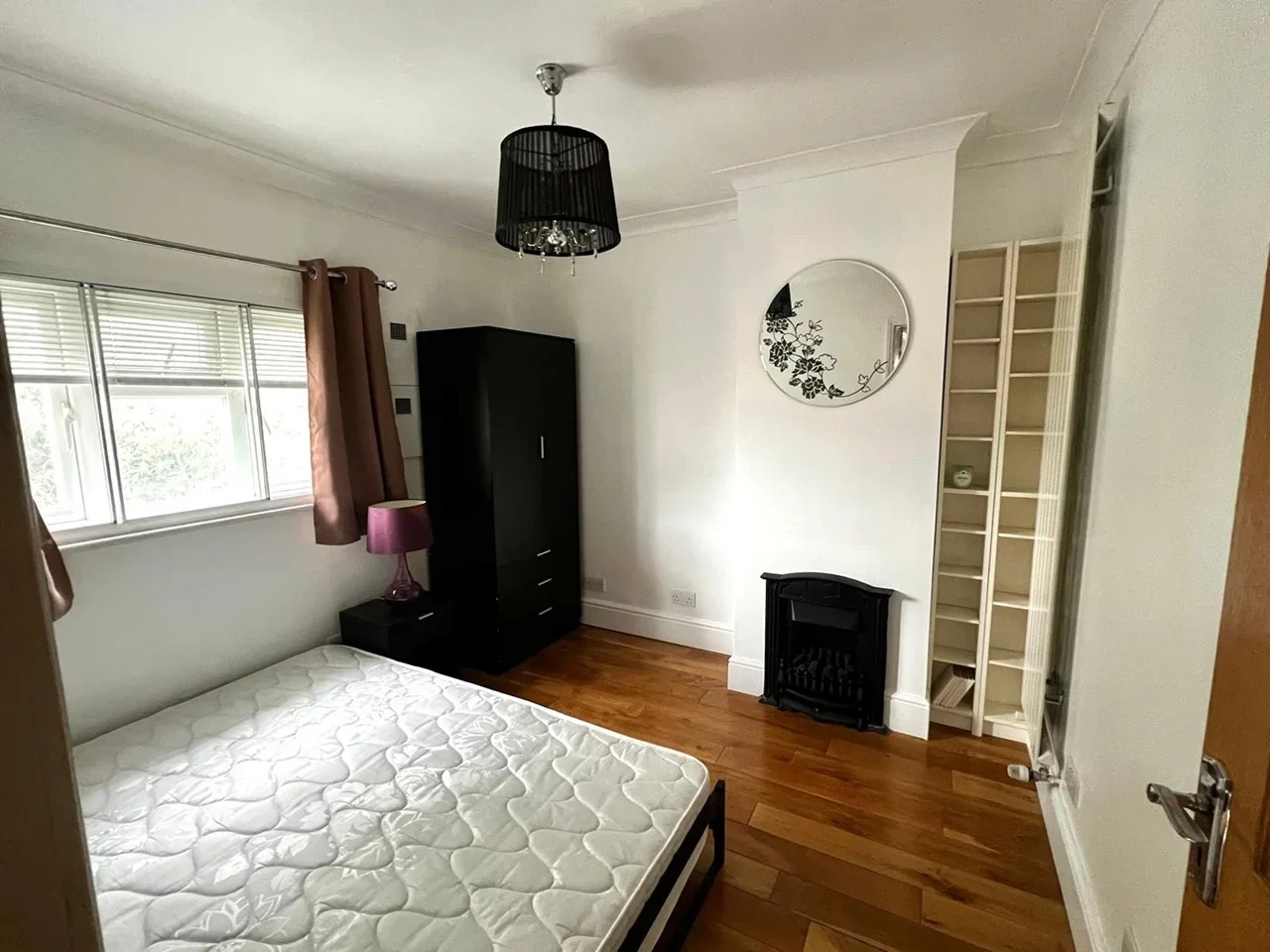 Room Mill Road in Greater London