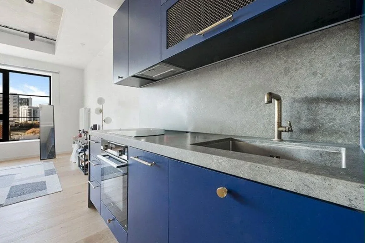 Flat Hercules Slip in Greater London