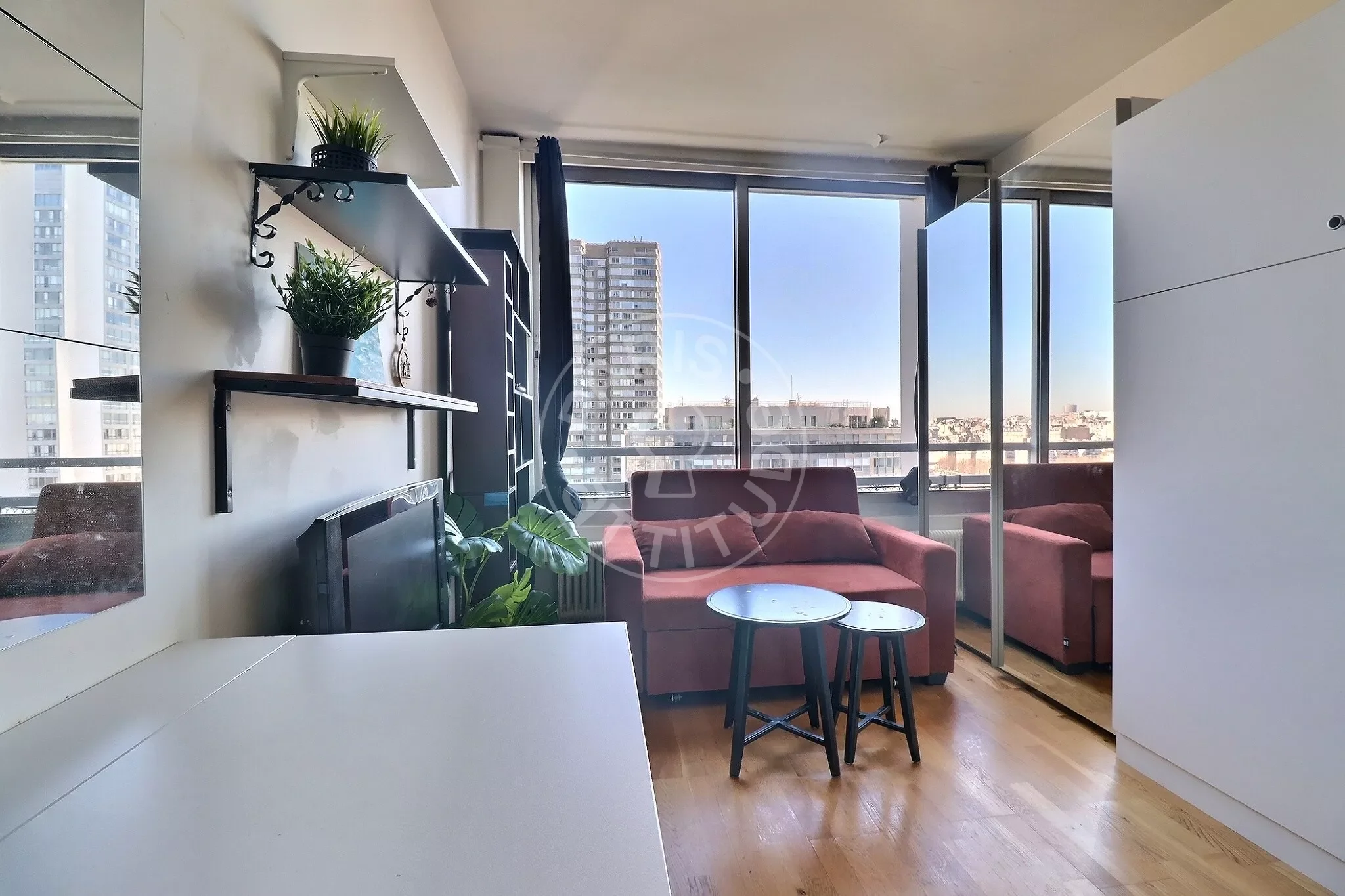 Flat Quai de Grenelle in Paris