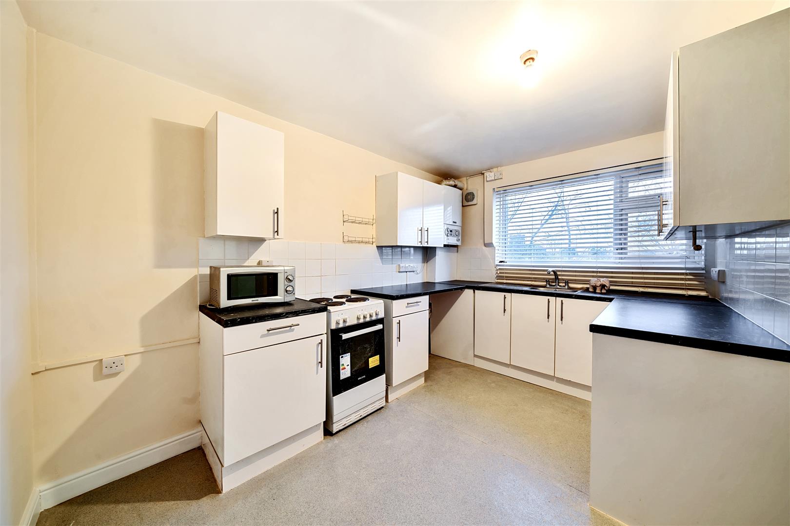 Flat Oakfield Close in Greater London