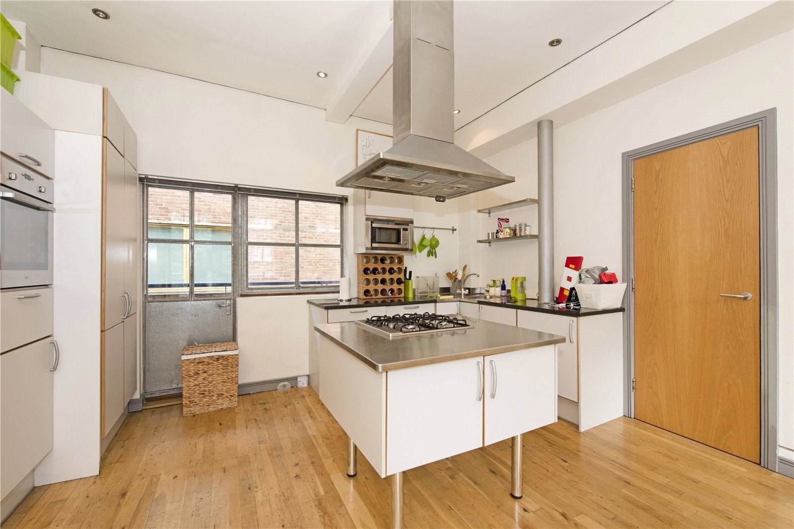 Flat Bastwick Street in Greater London