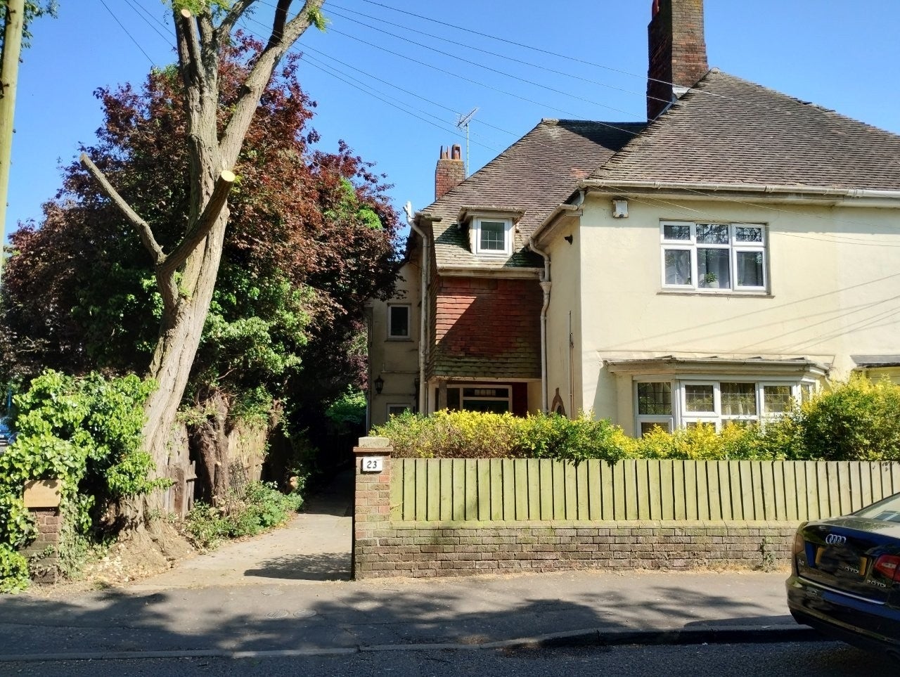 Flat Priory Road in South Holland