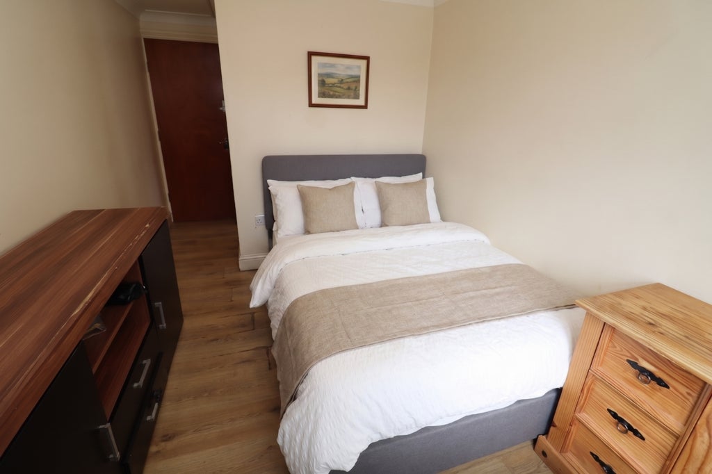 Room Globe Road in Greater London