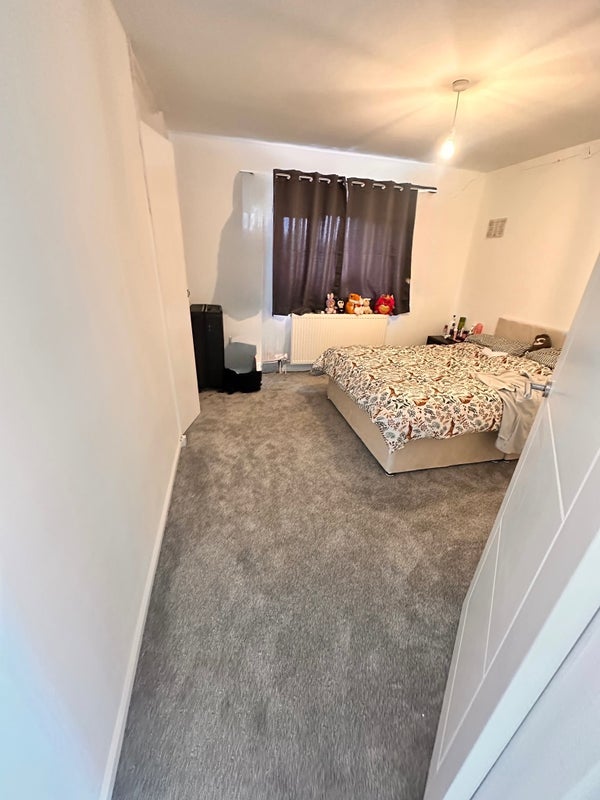 Room Cranleigh Court Road in Yate