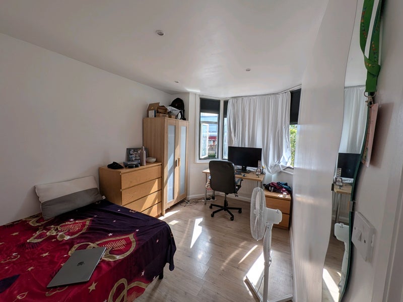 Room Broad Lane in Greater London