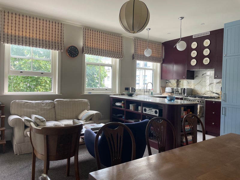 Room Kensington Gardens Square in City of Westminster