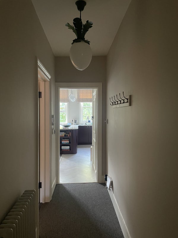 Room Kensington Gardens Square in City of Westminster