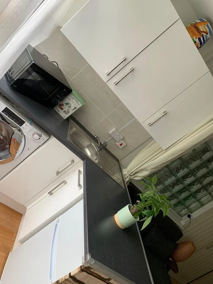 Flat Villacourt Road in Greater London