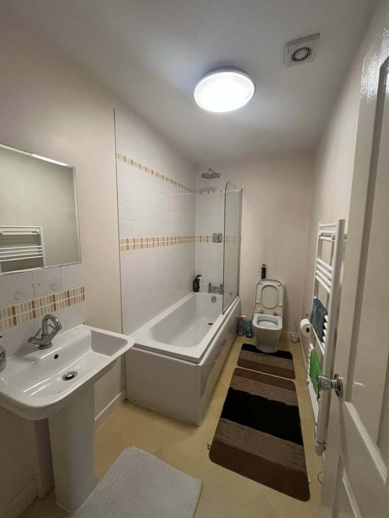 Flat Beckenham Road in Greater London