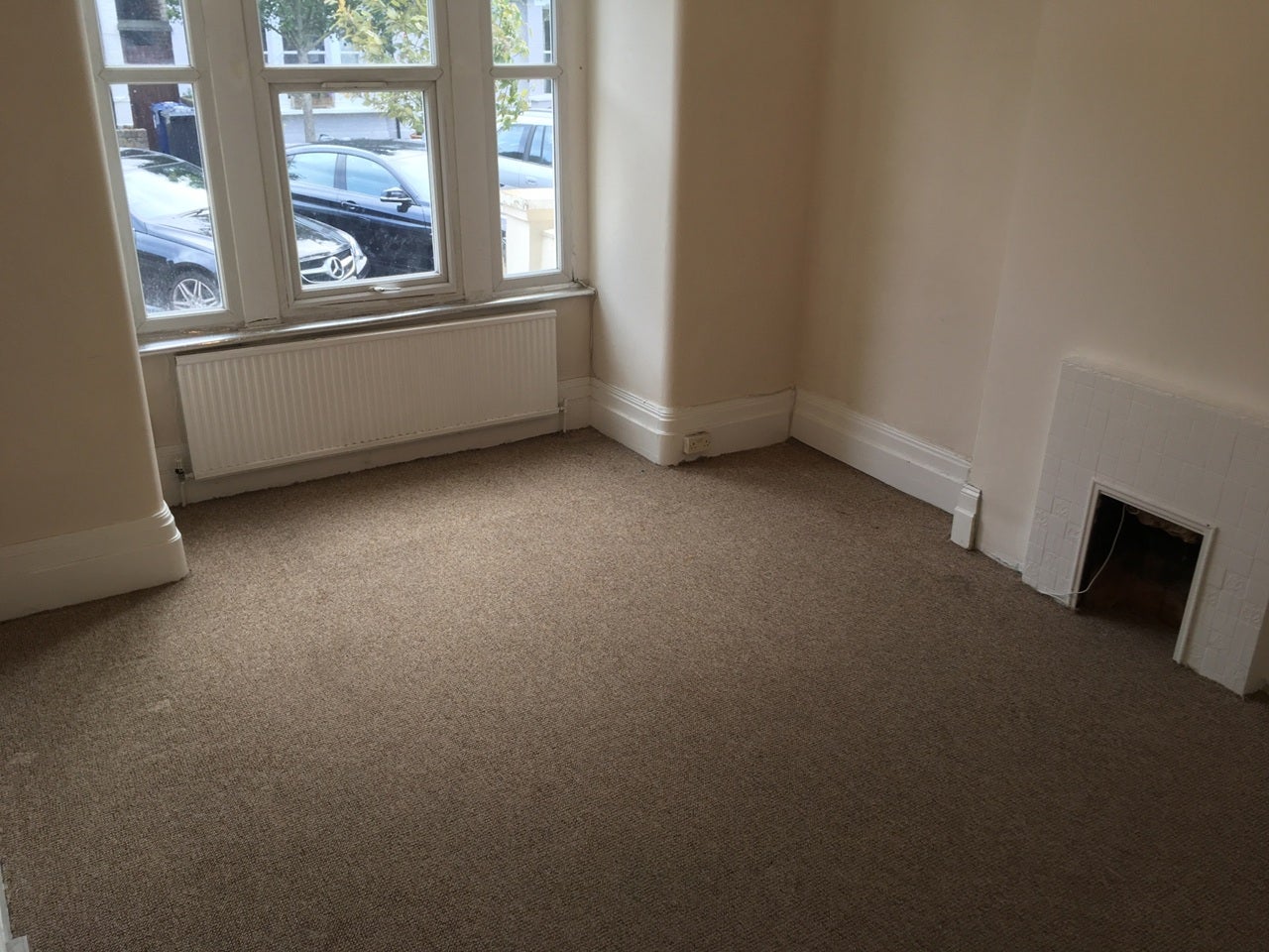 Room Hastings Road in Greater London