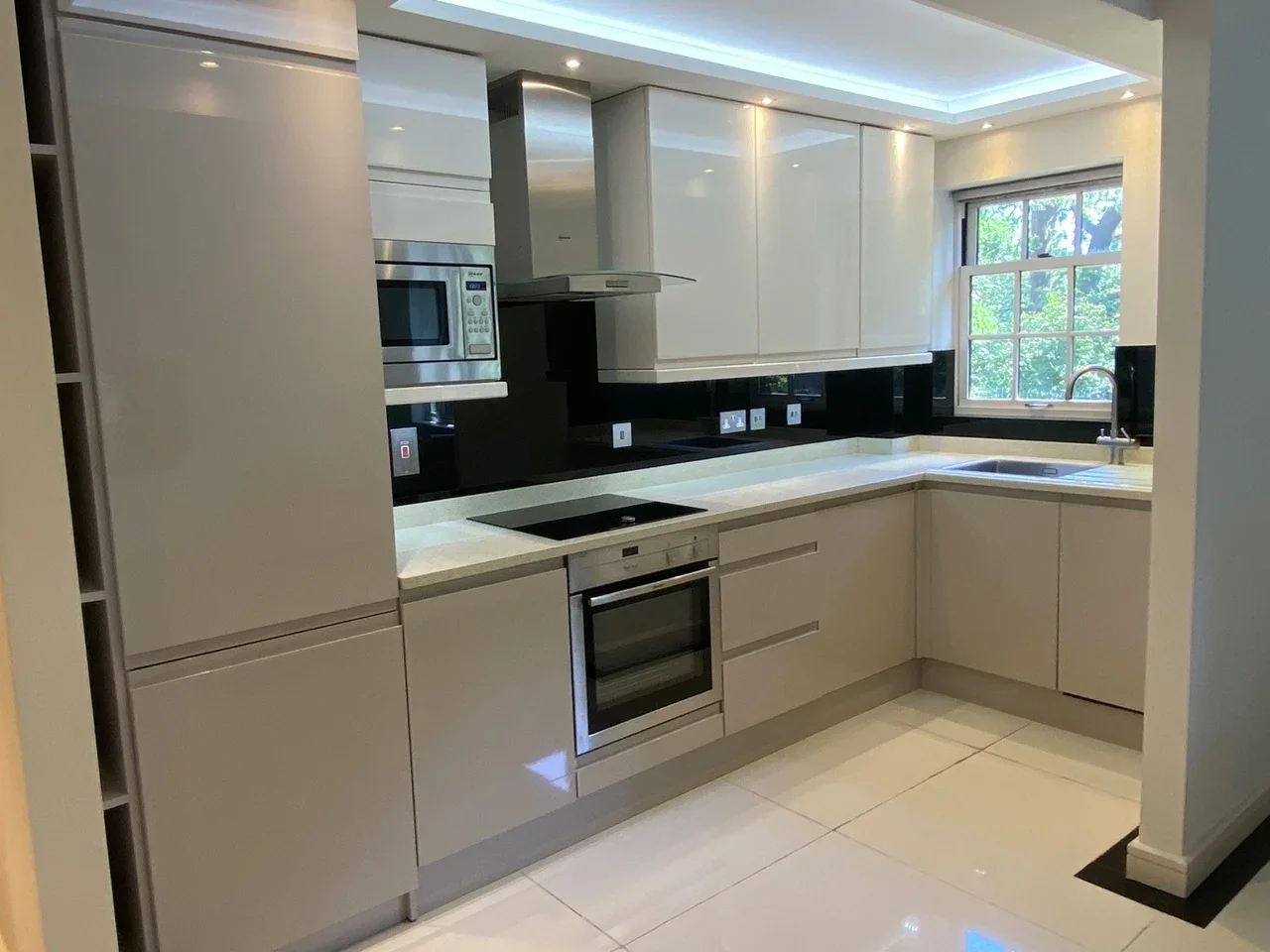Flat Prince's Road in Elmbridge