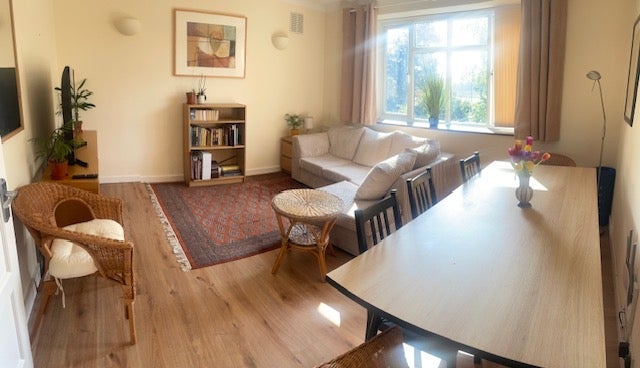 Room Spencer Road in Greater London