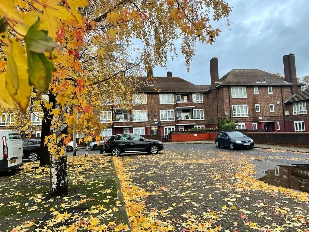 Flat Fendt Close in Greater London