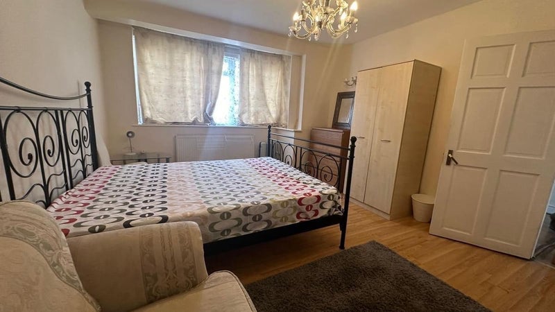 Room Elm Gardens in Greater London