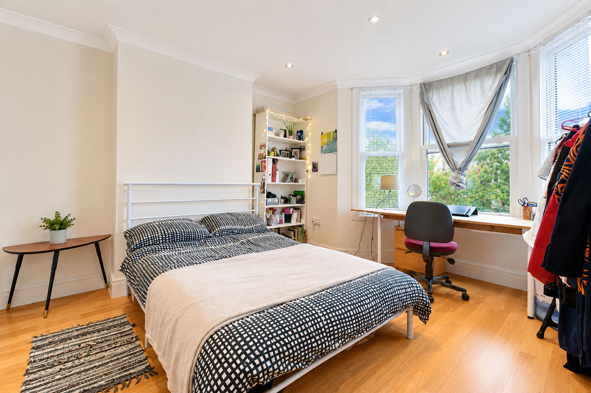 Flat Shooters Hill Road in Greater London