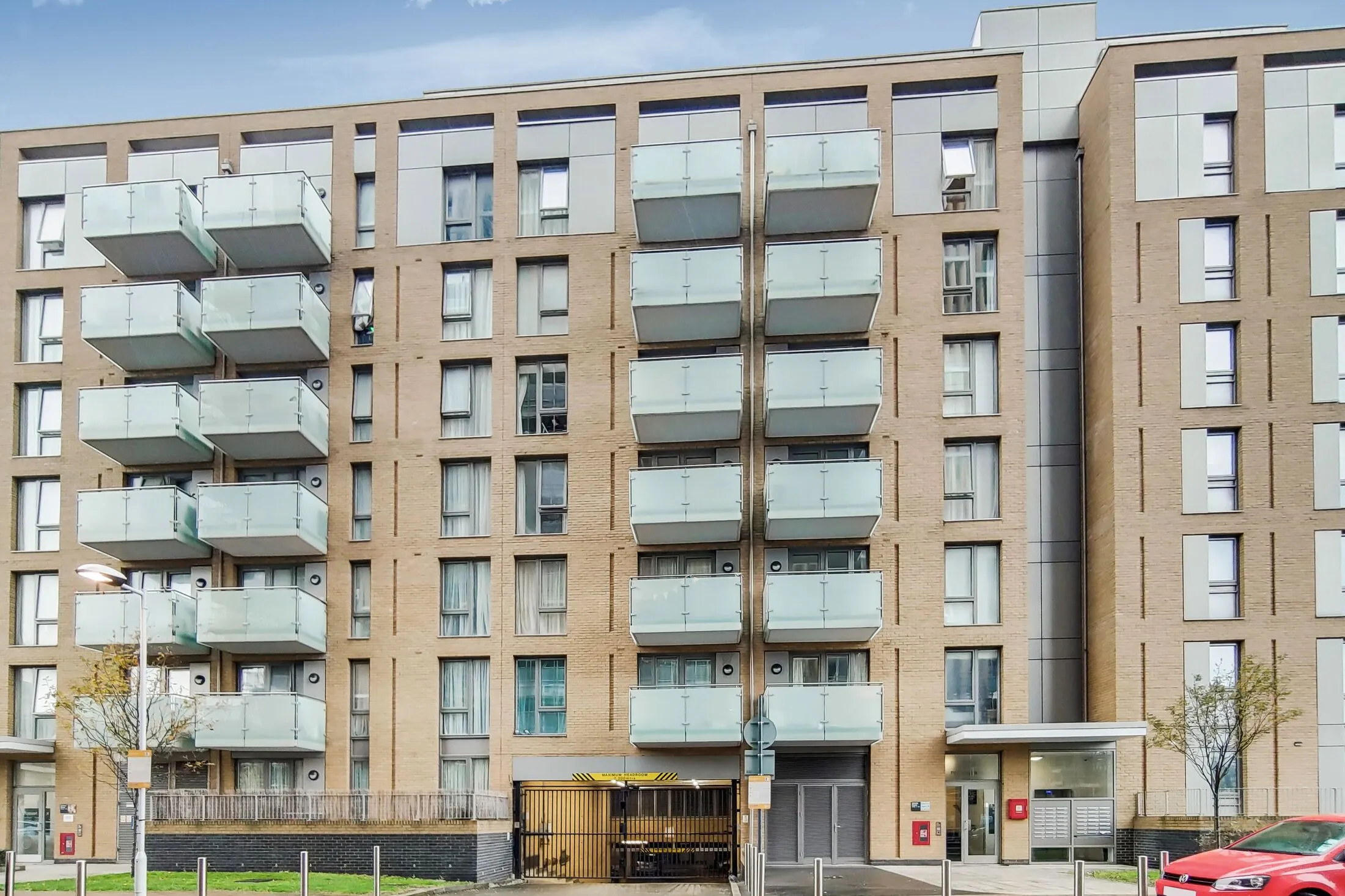 Flat Robsart Street in Greater London
