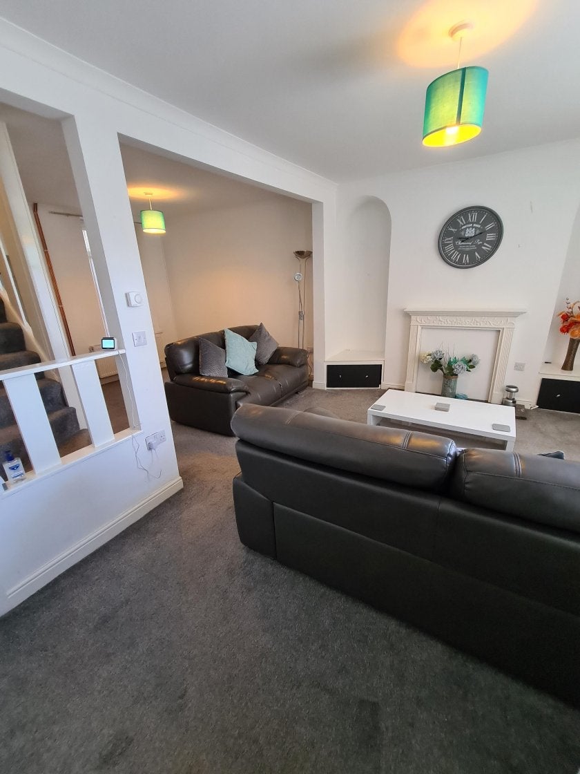 Flat Carmarthen Road in Swansea