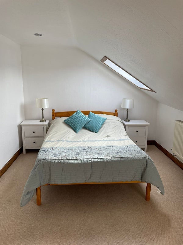 Room Watson Avenue in Rutherglen