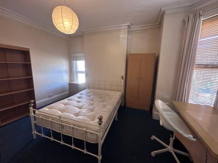 Room Maples Street in Nottingham