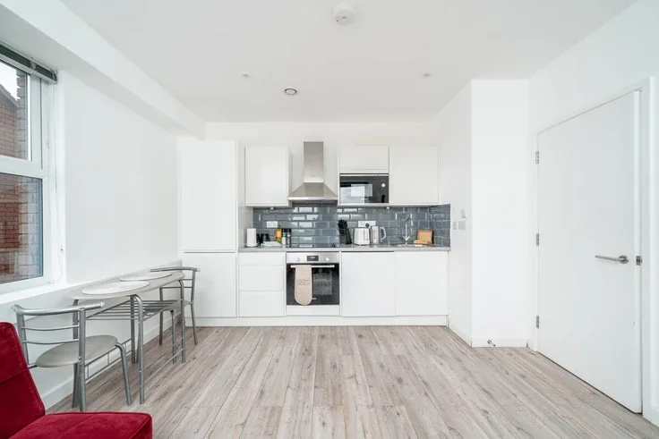 Flat Castle Court in Aylesbury