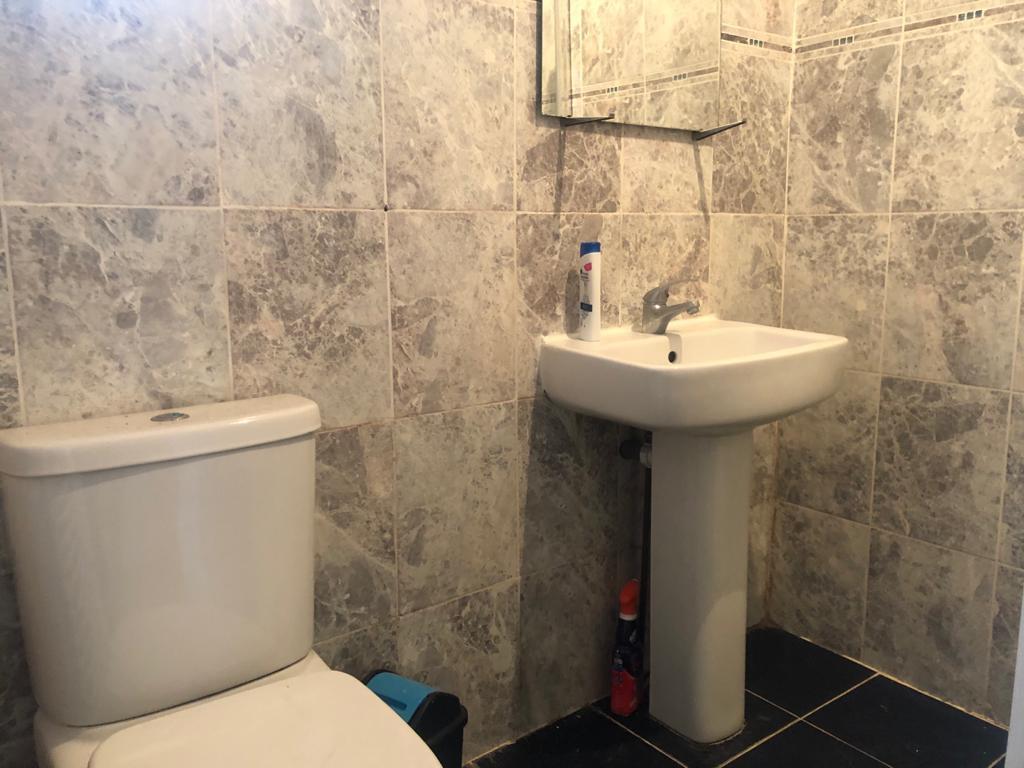 Room Goodall Road in Greater London