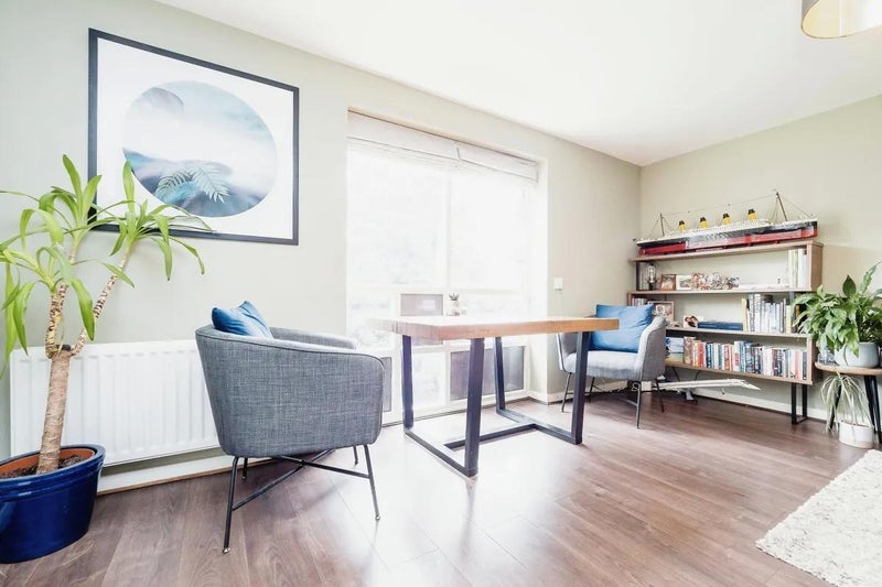 Room Albatross Close in Greater London