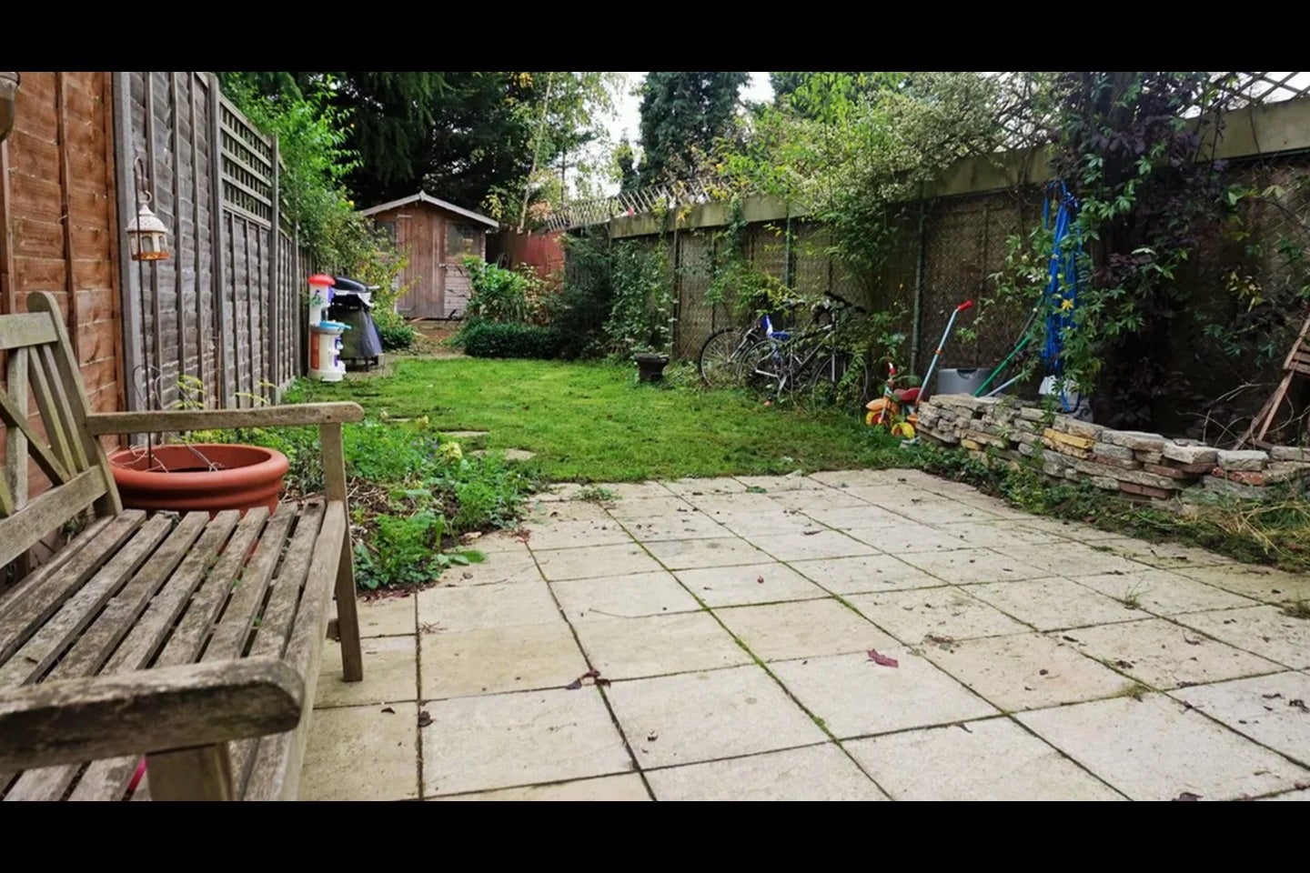 House Warburton Road in Greater London