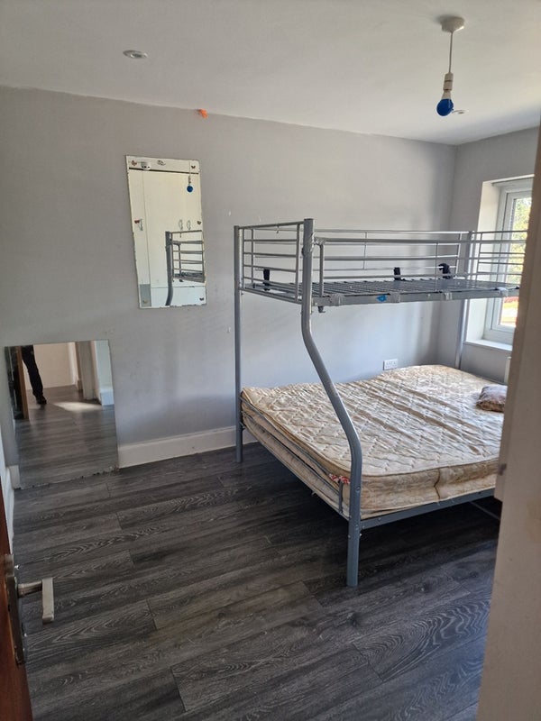 Flat Forris Avenue in London
