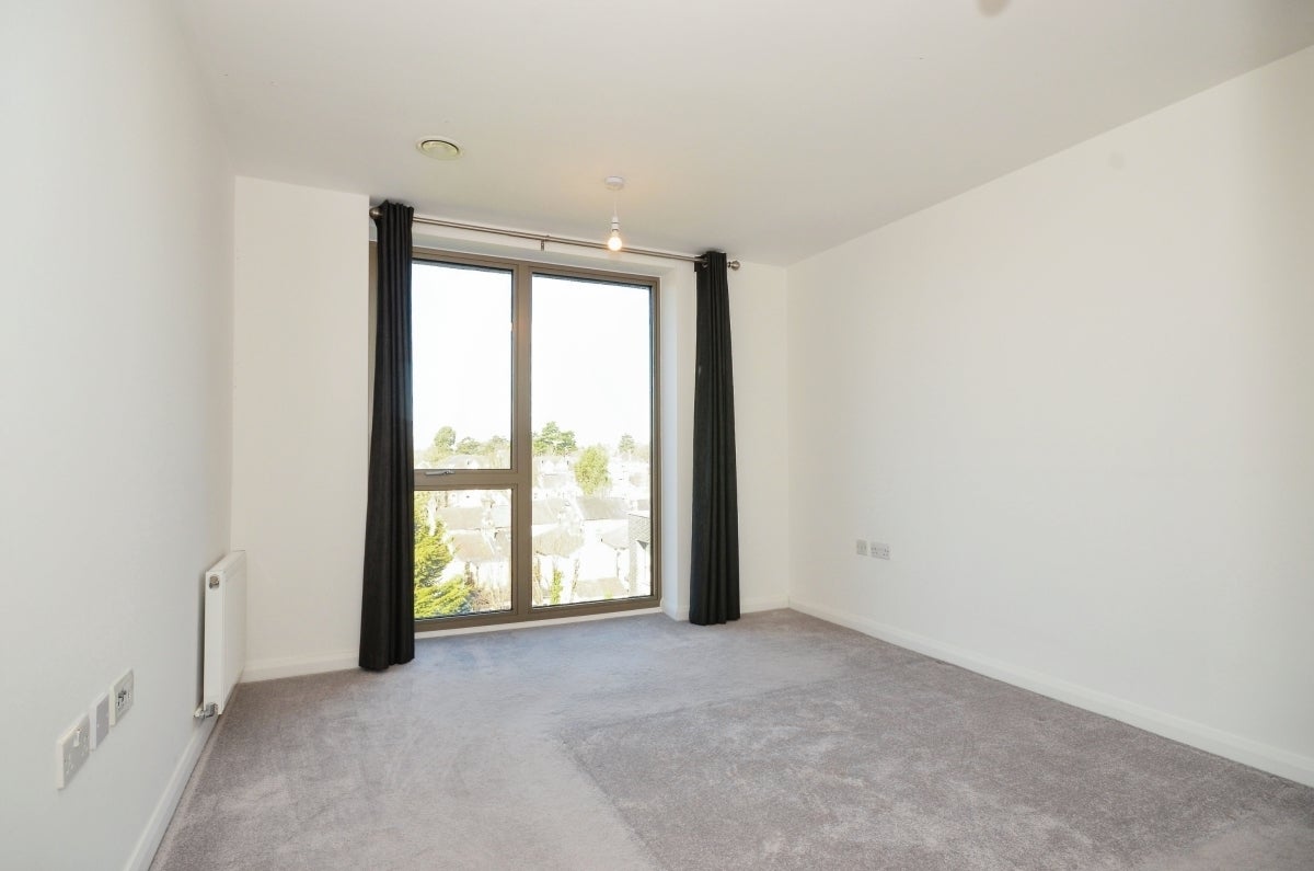 Flat West Street in Watford