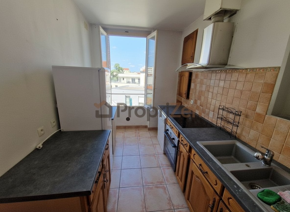 Appartement Place Eugène Varlin à Lyon